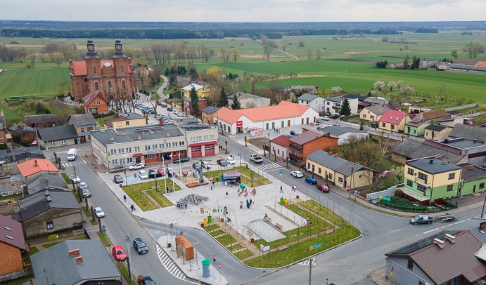 Inwestycja w obiekty pełniące funkcje kulturalne – przebudowa Gminnego Ośrodka Kultury w Lądku wraz z zagospodarowaniem przestrzeni wokół GOK